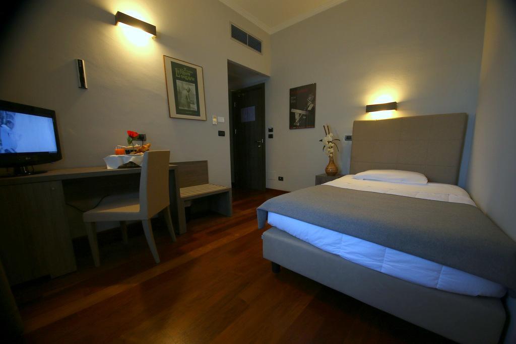 Jet Hotel Caselle Torinese ภายนอก รูปภาพ